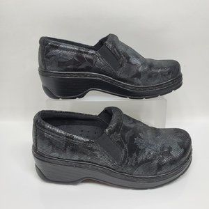 Klogs Womens Black Slip Resistant Clog Shoes US 8